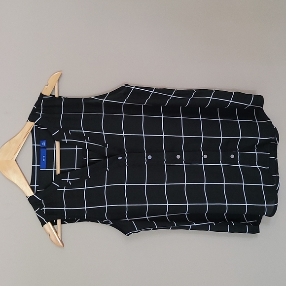 🔅XS black and white tank - Picture 1 of 6